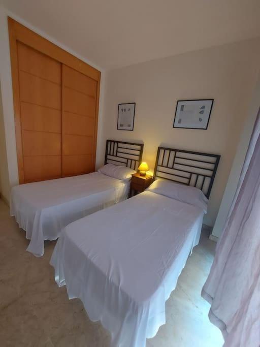 Residencial Duquesa Apartment *
